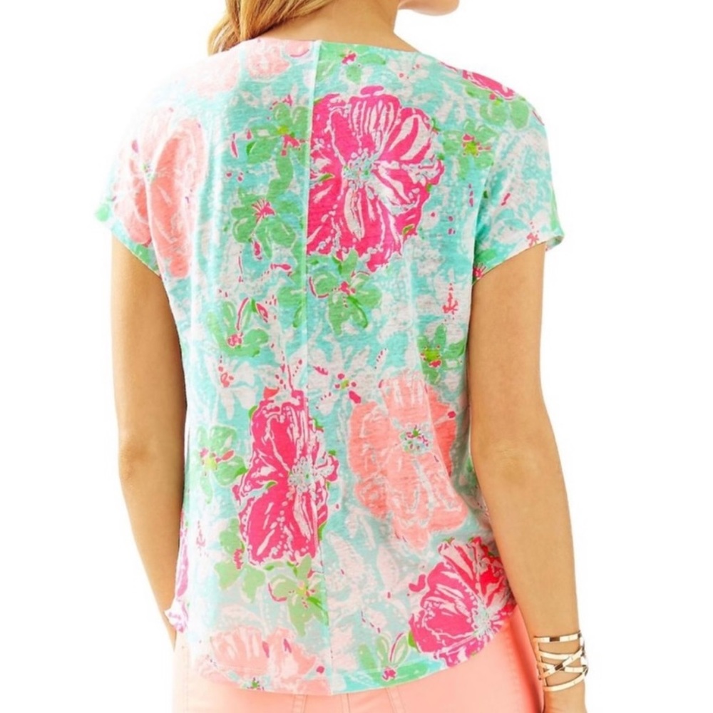Lilly Pulitzer Duval Top in Beach Walk Poolside Blue Print. Small. - Picture 2 of 7
